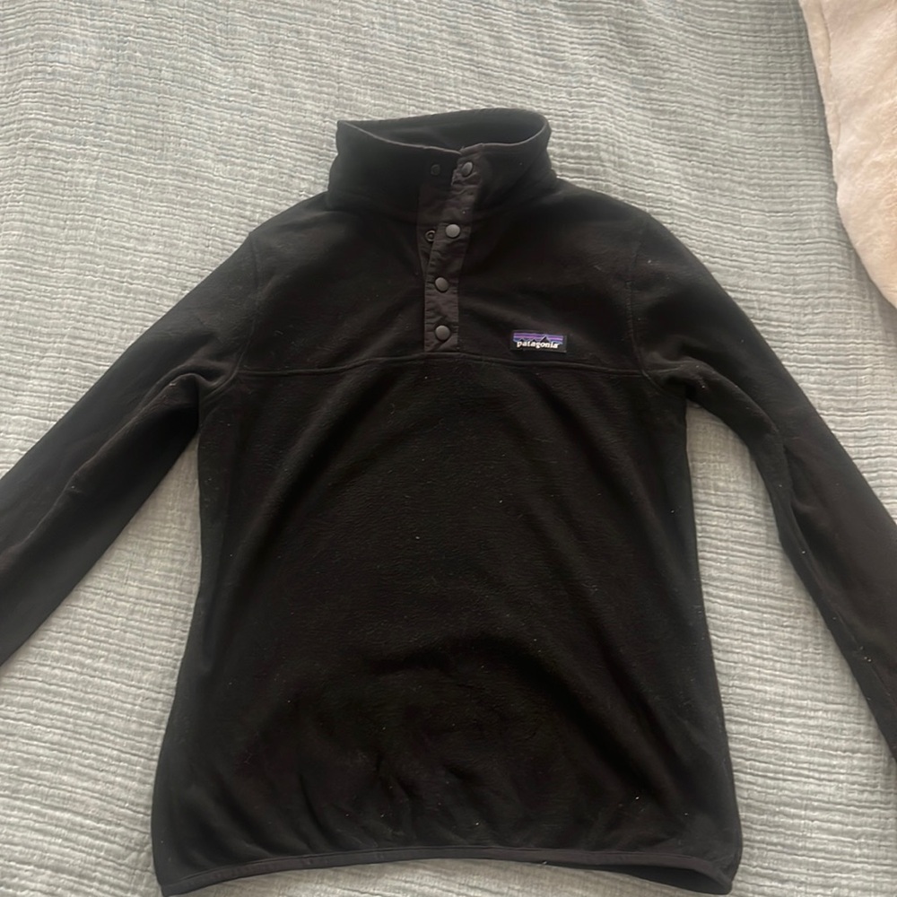 Black Patagonia fleece size small